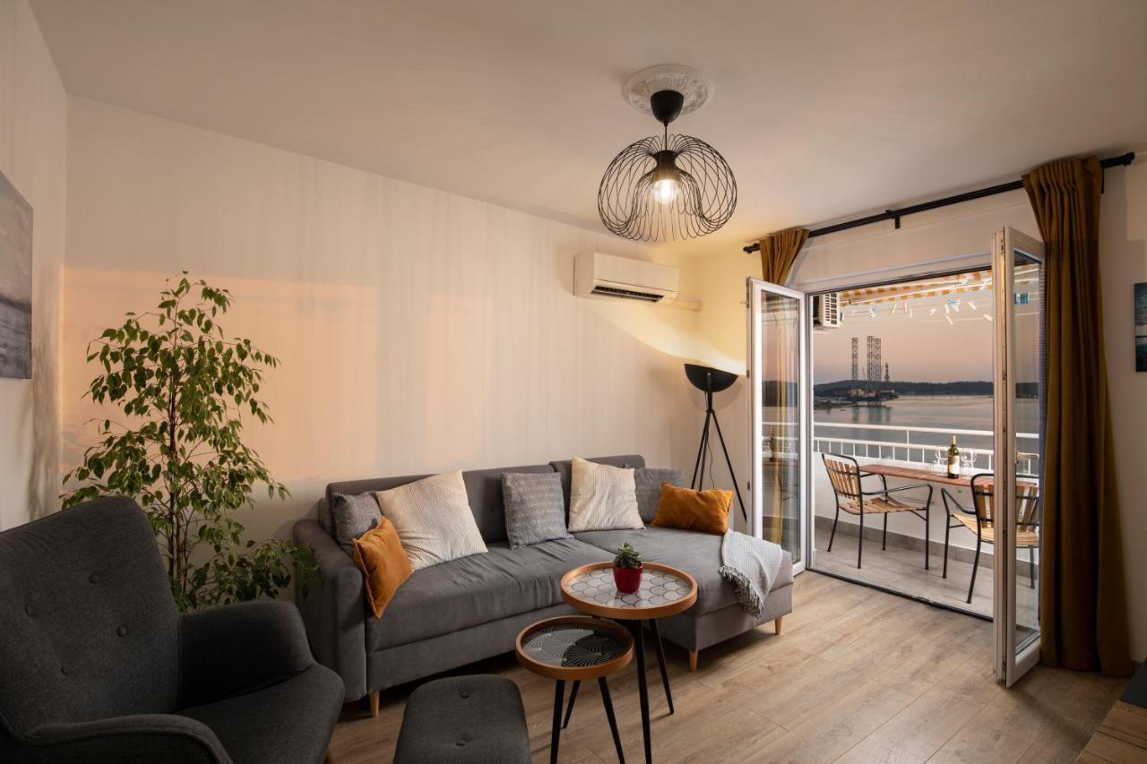 Top Floor Sunset Apartment Póla Kültér fotó