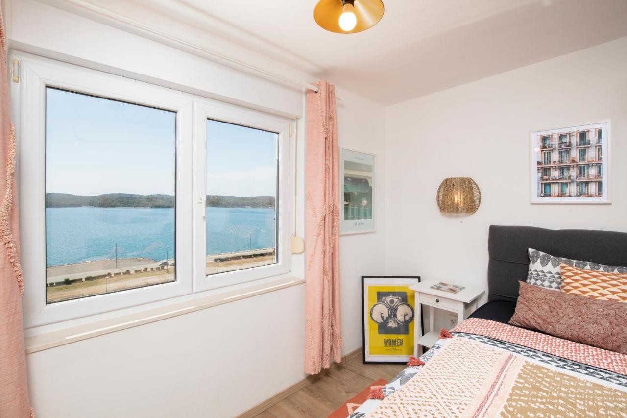 Top Floor Sunset Apartment Póla Kültér fotó
